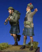 Scottish Black Watch Officer & Soldier (WW II) - 3.